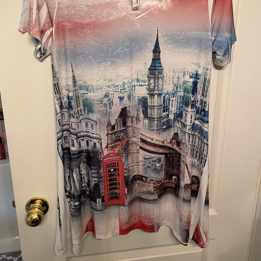 xl long patriotic embellished top Nwt